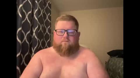 Snapshot of chubbsguy92 chatting on January 9, 2:47 am chubbsguy92 online show from January 9, 2:47 am
