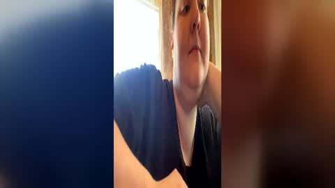 Snapshot of chubby__katie_ chatting on June 18, 12:42 pm Kat online show from June 18, 12:42 pm
