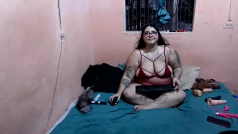 chubby_cherry_sweet online show from July 8, 11:31 pm