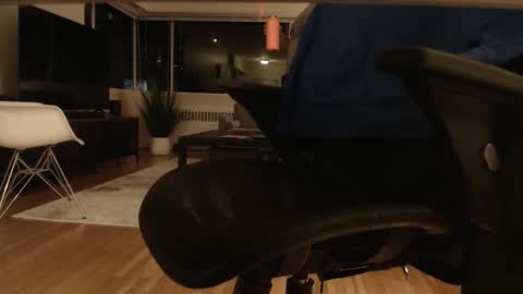 Snapshot of chubbyvix chatting on April 17, 4:26 am AstorYvr online show from April 17, 4:26 am