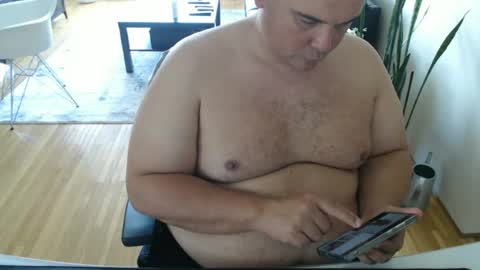 Snapshot of chubbyvix chatting on July 15, 7:19 pm AstorYvr online show from July 15, 7:19 pm