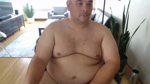 Snapshot of chubbyvix chatting on July 22, 6:11 pm AstorYvr online show from July 22, 6:11 pm