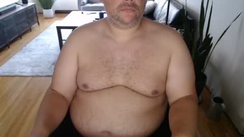 Snapshot of chubbyvix chatting on August 6, 3:30 am AstorYvr online show from August 6, 3:30 am