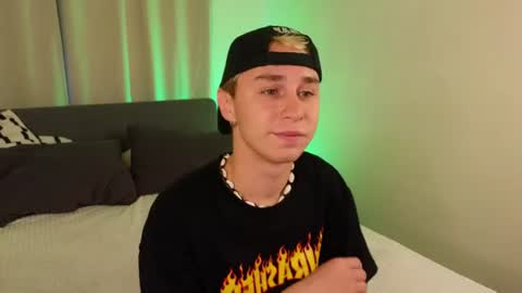 Chuck online show from July 31, 3:11 pm