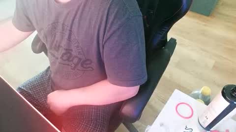 Snapshot of chucky606 chatting on November 30, 8:51 am chucky606 online show from November 30, 8:51 am