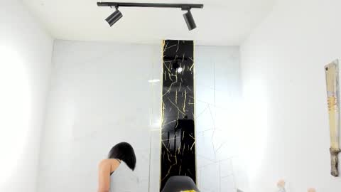 ...   ... online show from February 2, 4:44 am