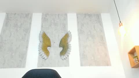Snapshot of ciara_connor chatting on March 16, 5:44 am ... ... online show from March 16, 5:44 am
