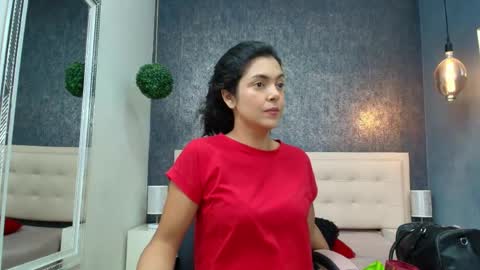 Snapshot of ciara_connor chatting on May 1, 4:06 am ... ... online show from May 1, 4:06 am