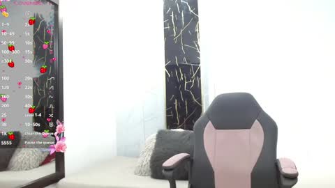 Snapshot of ciara_connor chatting on May 18, 3:57 am ... ... online show from May 18, 3:57 am