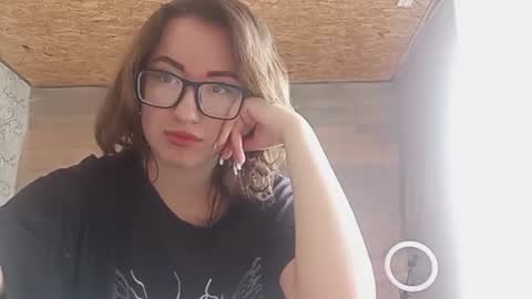 Snapshot of cicelyphaup chatting on June 13, 9:18 am Olivia online show from June 13, 9:18 am
