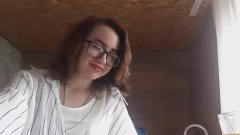 Snapshot of cicelyphaup chatting on June 15, 8:27 am Olivia online show from June 15, 8:27 am