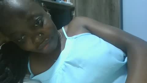 Snapshot of cilia_petite chatting on January 31, 10:10 pm cilia petite online show from January 31, 10:10 pm