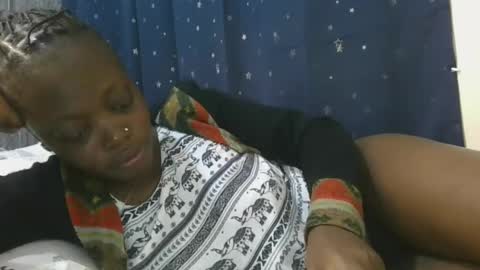 Snapshot of cilia_petite chatting on February 6, 8:56 pm cilia petite online show from February 6, 8:56 pm