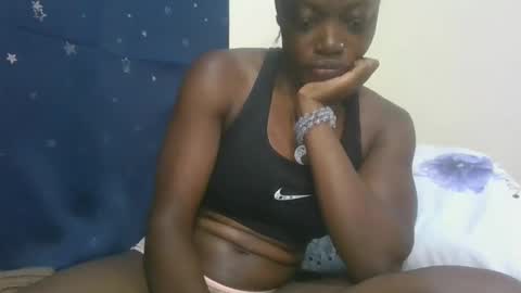 Snapshot of cilia_petite chatting on February 9, 8:11 am cilia petite online show from February 9, 8:11 am