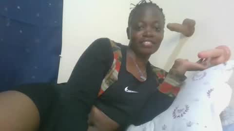 Snapshot of cilia_petite chatting on February 9, 7:52 pm cilia petite online show from February 9, 7:52 pm