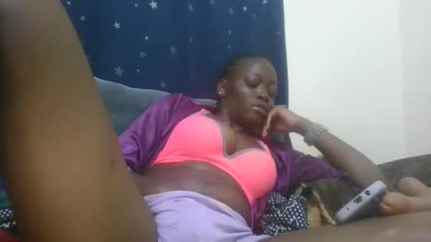 Snapshot of cilia_petite chatting on February 16, 7:27 pm cilia petite online show from February 16, 7:27 pm