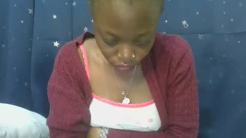 Snapshot of cilia_petite chatting on February 19, 1:17 pm cilia petite online show from February 19, 1:17 pm