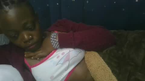 Snapshot of cilia_petite chatting on February 20, 12:41 am cilia petite online show from February 20, 12:41 am