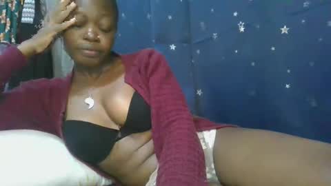 Snapshot of cilia_petite chatting on February 24, 11:21 am cilia petite online show from February 24, 11:21 am