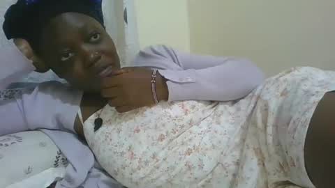 Snapshot of cilia_petite chatting on February 15, 8:46 am cilia petite online show from February 15, 8:46 am