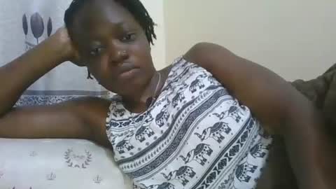Snapshot of cilia_petite chatting on February 16, 11:28 am cilia petite online show from February 16, 11:28 am