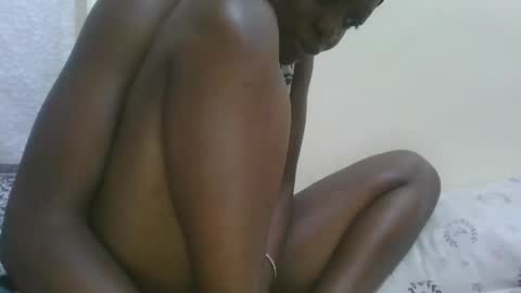 Snapshot of cilia_petite chatting on February 18, 11:28 am cilia petite online show from February 18, 11:28 am