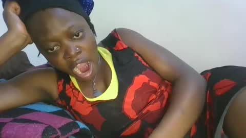 Snapshot of cilia_petite chatting on February 20, 10:21 pm cilia petite online show from February 20, 10:21 pm