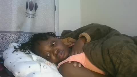 Snapshot of cilia_petite chatting on February 27, 11:49 pm cilia petite online show from February 27, 11:49 pm