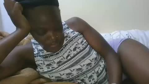 Snapshot of cilia_petite chatting on April 5, 3:42 pm cilia petite online show from April 5, 3:42 pm