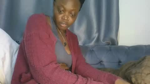 Snapshot of cilia_petite chatting on April 21, 1:53 am cilia petite online show from April 21, 1:53 am