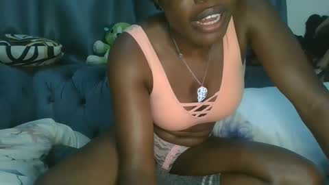 Snapshot of cilia_petite chatting on May 31, 10:55 am cilia petite online show from May 31, 10:55 am