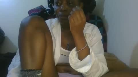 Snapshot of cilia_petite chatting on June 7, 1:37 pm cilia petite online show from June 7, 1:37 pm