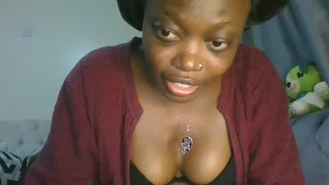 Snapshot of cilia_petite chatting on June 11, 7:12 pm cilia petite online show from June 11, 7:12 pm