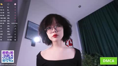 Snapshot of cinacandy chatting on April 21, 5:25 am L online show from April 21, 5:25 am