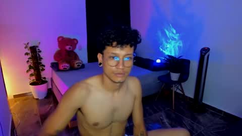 Snapshot of cinamon_kingdom chatting on January 17, 5:42 am Luna and Sebas online show from January 17, 5:42 am