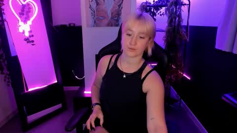 Cin Bellamy online show from September 23, 5:21 am