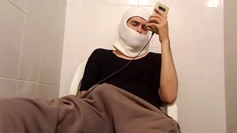 Ernesto online show from January 3, 5:17 am