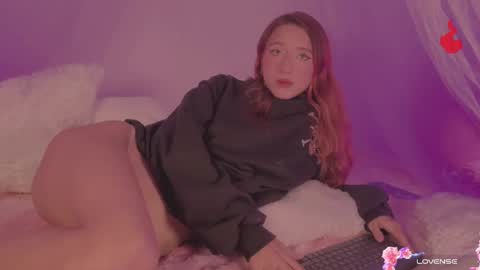 Sofi Eva and Mey online show from October 25, 10:15 pm