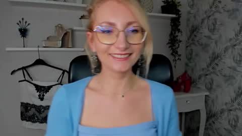 Cinderella online show from March 26, 6:52 am