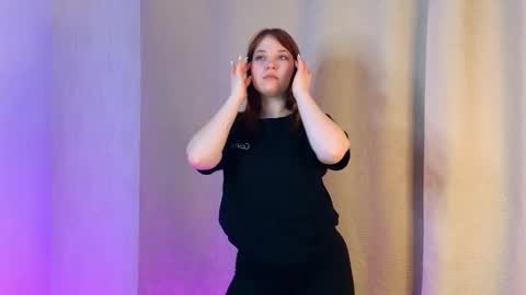 Snapshot of cindiehall chatting on March 5, 3:51 pm cindiehall online show from March 5, 3:51 pm