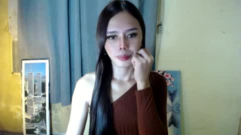 Cindy  online show from July 23, 9:40 am