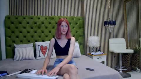 CindyFinesse online show from July 9, 9:13 am