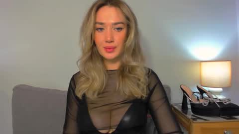 cindyprettywomen online show from December 7, 6:43 am