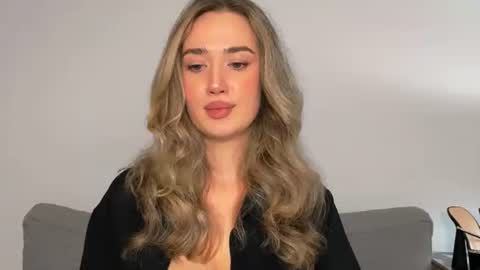 Snapshot of cindyprettywomen chatting on October 8, 3:53 pm cindyprettywomen online show from October 8, 3:53 pm