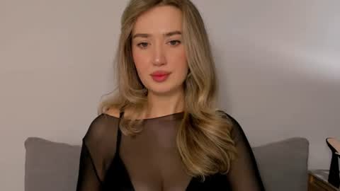 Snapshot of cindyprettywomen chatting on October 21, 3:13 pm cindyprettywomen online show from October 21, 3:13 pm