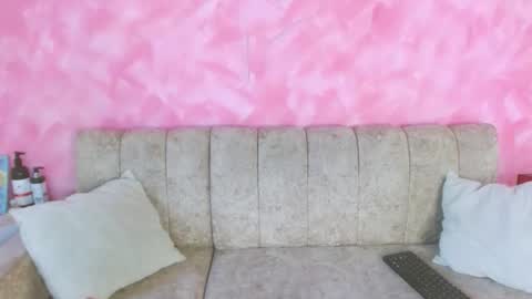 Snapshot of cinna__ chatting on February 22, 5:22 pm cinna__ online show from February 22, 5:22 pm