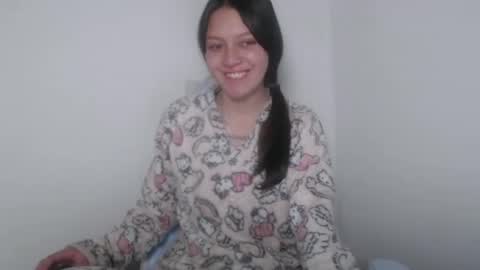 Snapshot of cinna_sweety chatting on October 21, 3:51 am cinna online show from October 21, 3:51 am