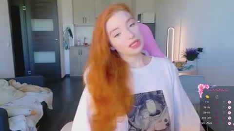 Snapshot of cinnabongirls chatting on June 22, 12:02 pm Maddy online show from June 22, 12:02 pm