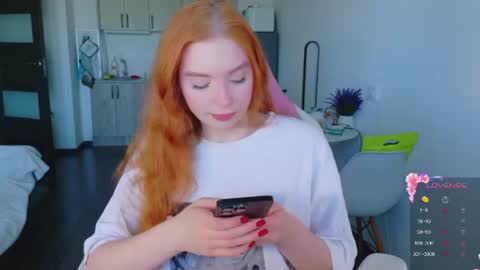 Snapshot of cinnabongirls chatting on June 29, 1:11 pm Maddy online show from June 29, 1:11 pm