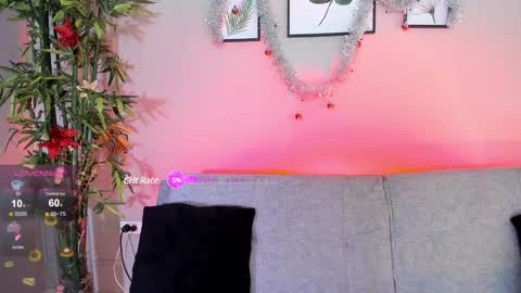 Snapshot of cinnamon_kyla chatting on December 30, 6:27 pm cinnamon_kyla online show from December 30, 6:27 pm